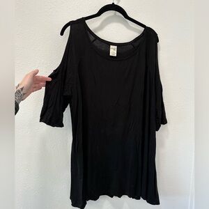 Terra & Sky Cold Shoulder 3/4 Sleeve Shirt